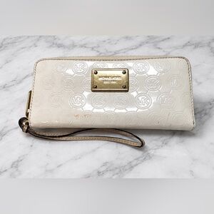 Vintage Michael Kors Glossy Cream Patent Leather Wristlet Clutch